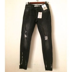 ✨SOLD✨ Black Ankle Grazer Ripped Skinny Jeans